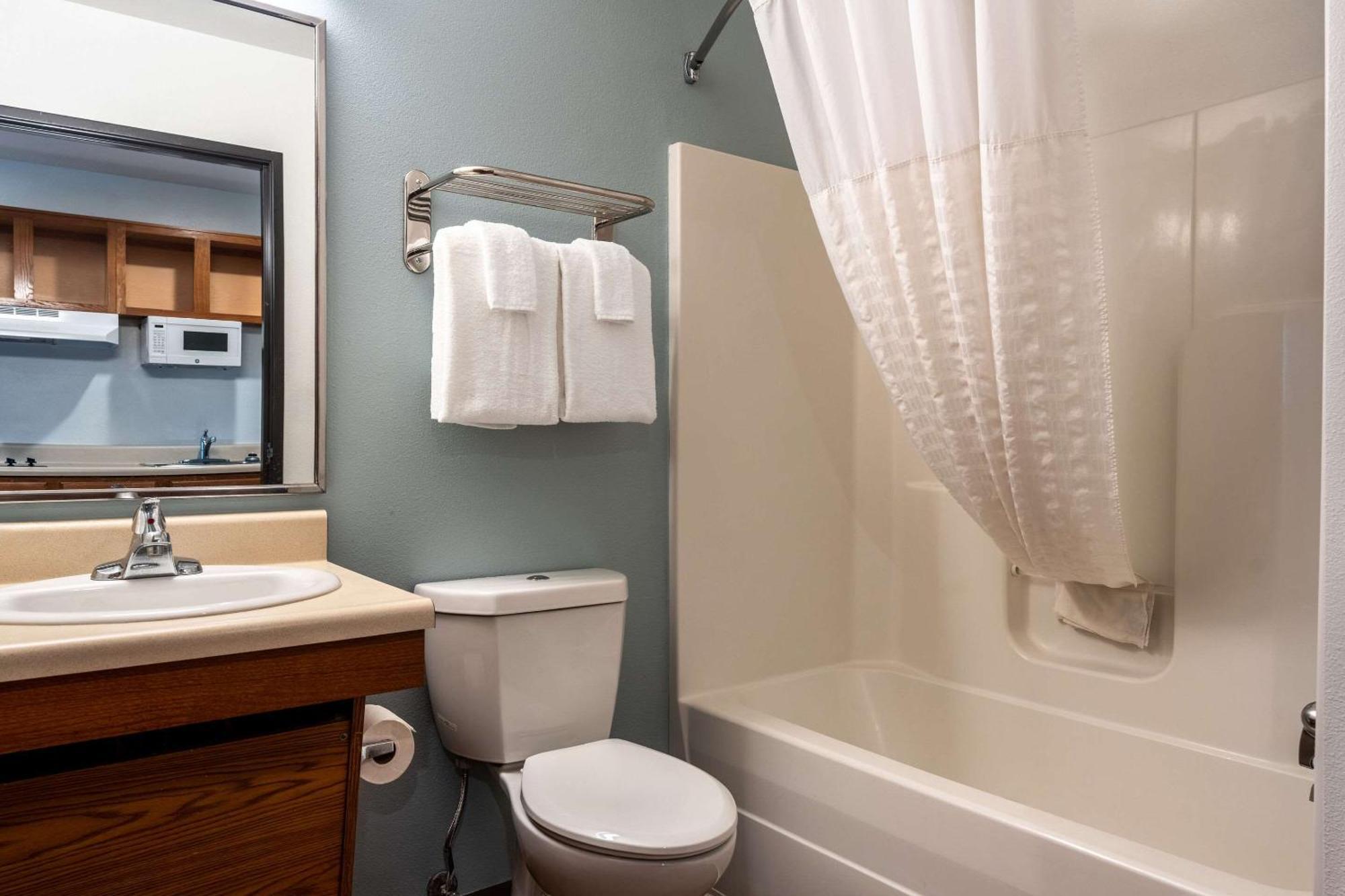 WoodSpring Suites Greenville Central Eksteriør billede